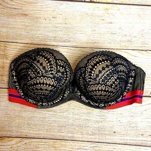 Victoria’s Secret very sexy multi way strapless push up 34C